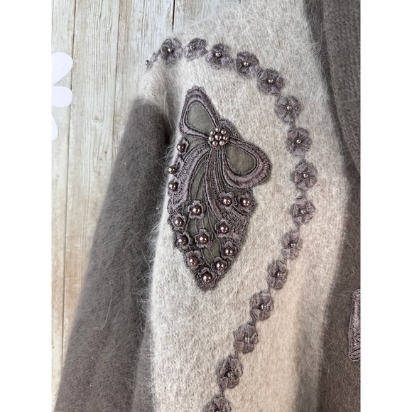 TALK OF THE WALK Vintage Sweater Womens 2XL Taupe Oatmeal Beaded Angora Blend - Picture 4 of 9